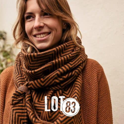 Lot83 sjaal zwart amandel